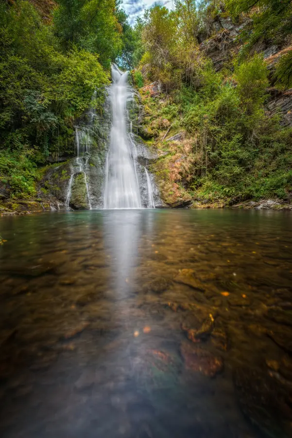 Cascade et rivière en Provence